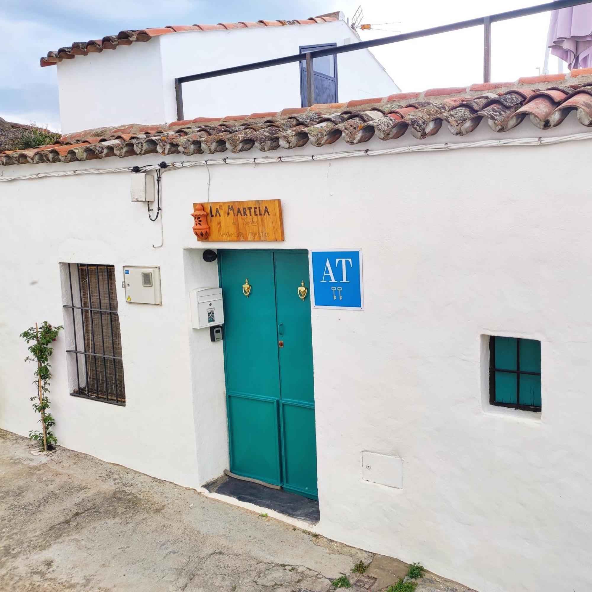 La Martela De Fuentes Casa De Diseno Rural Villa Fuentes De Leon Exterior photo